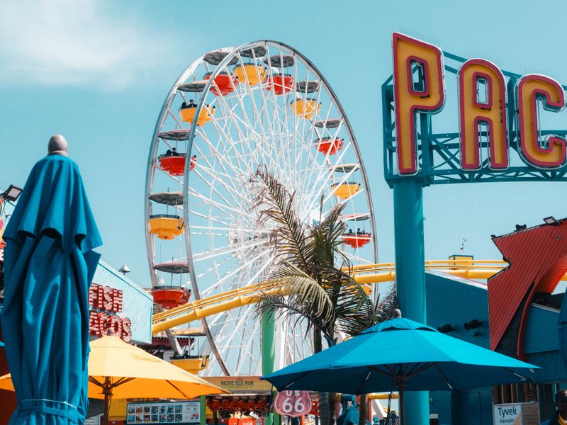 Cota: ingresso de parque — um dia